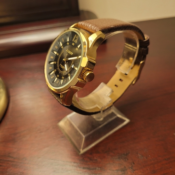 New Gold Men’s Curren Fashion Watch - Picture 2 of 3